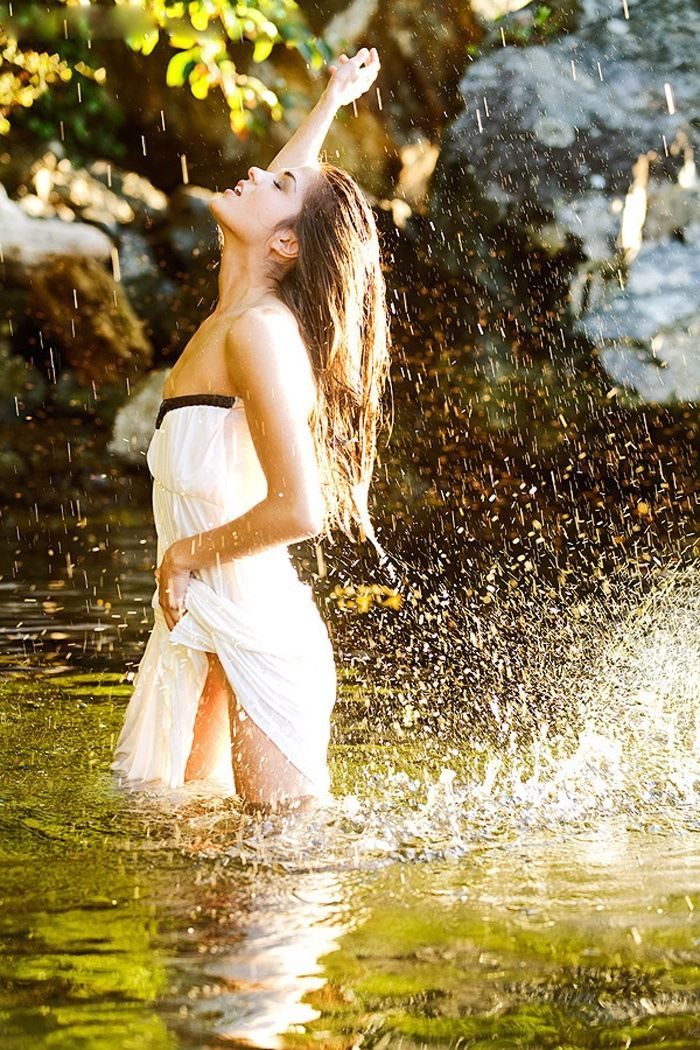 Marie Avgeropoulos in Jaboatan dos Guararapis