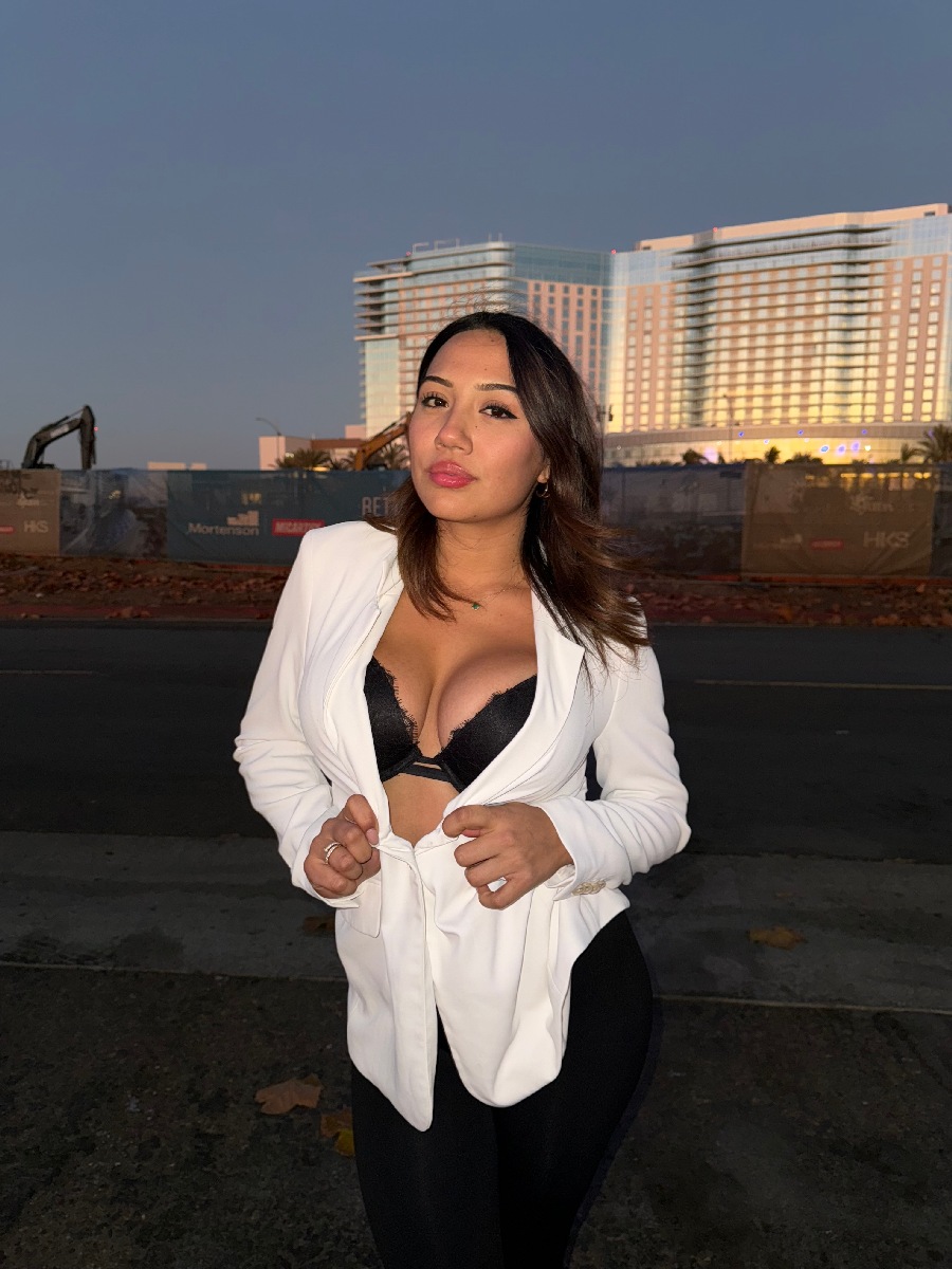 Take a pause and enjoy Ali Cruz — streaming from Jaboatan dos Guararapis