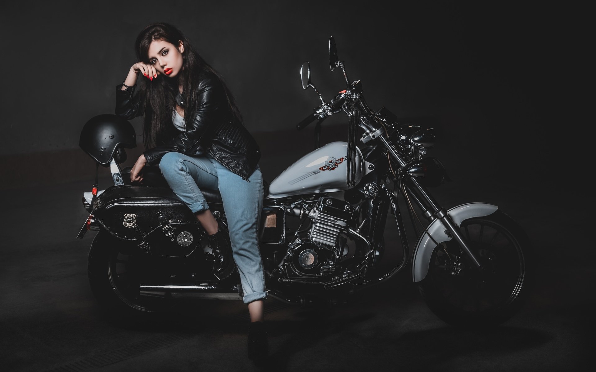 Biker girls: style and drive in Jaboatan dos Guararapis