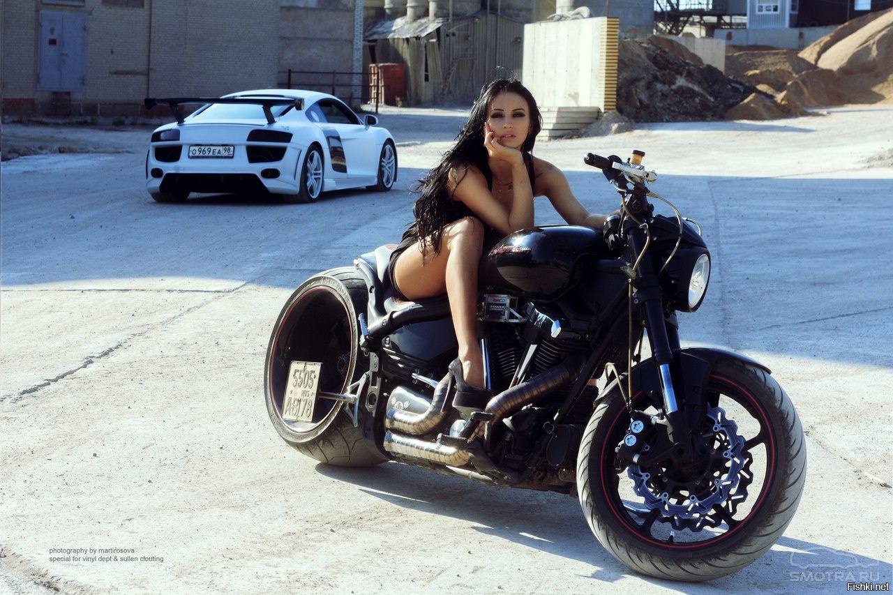 Sexy model Brunettes on a motorcycle in Jaboatan dos Guararapis