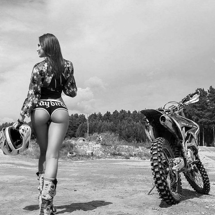Beautiful girls and motorcycles in Jaboatan dos Guararapis