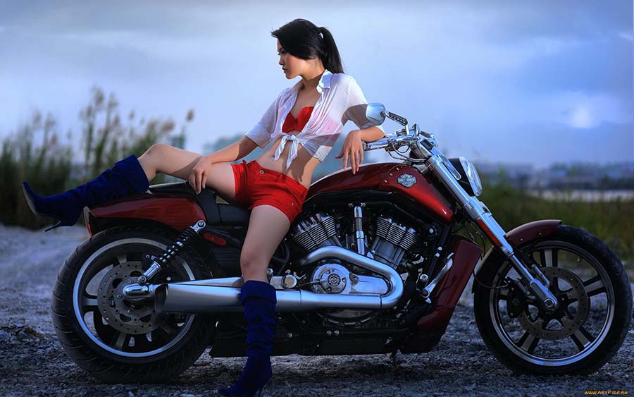 Beautiful girls and motorcycles in Jaboatan dos Guararapis
