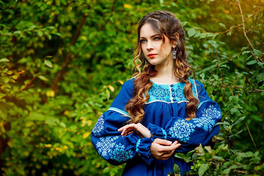 Sexy photo Women in Slavic costumes in Jaboatan dos Guararapis